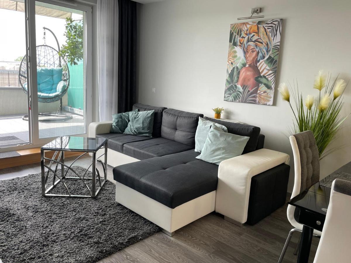 Silver Gray Appartment Balatonlelle Esterno foto