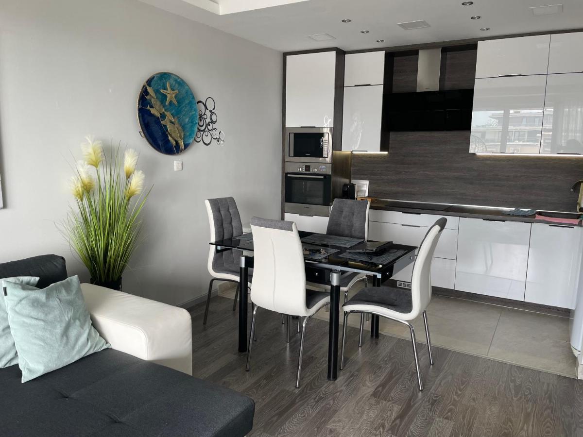Silver Gray Appartment Balatonlelle Esterno foto